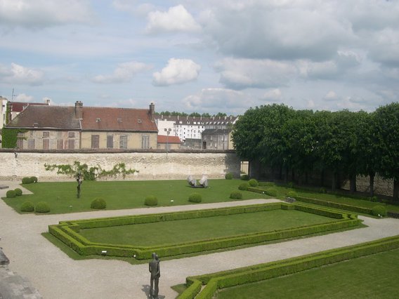  MAM, parc